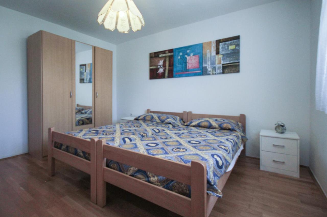 Apartment La Traviata With Parking