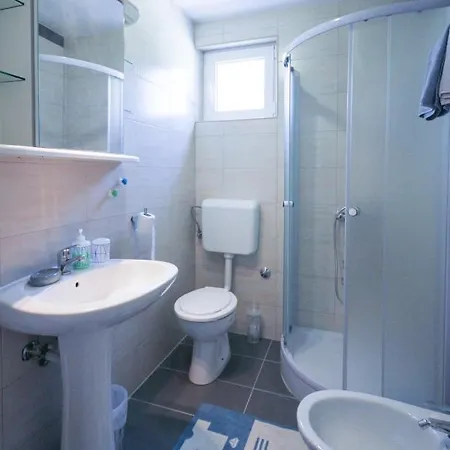 Apartment La Traviata With Parking Rovinj Exterior photo