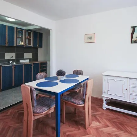 Apartment La Traviata With Parking Rovinj Exterior photo